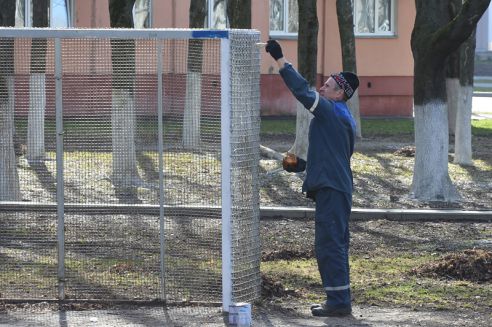 Тысячи людей благоустраивали Советский район. Первый в этом году субботник прошёл 25 марта