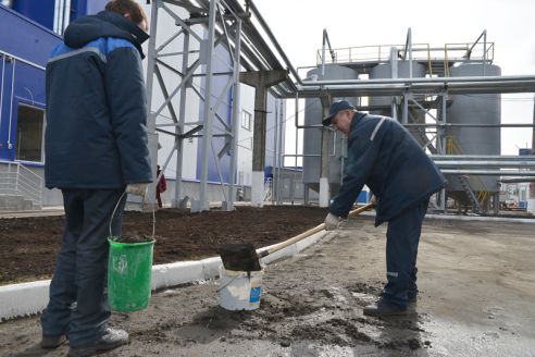 Тысячи людей благоустраивали Советский район. Первый в этом году субботник прошёл 25 марта