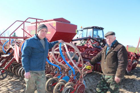 Все районы области приступили к весеннему севу (Будет дополнено)