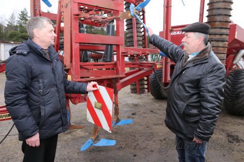 Все районы области приступили к весеннему севу (Будет дополнено)