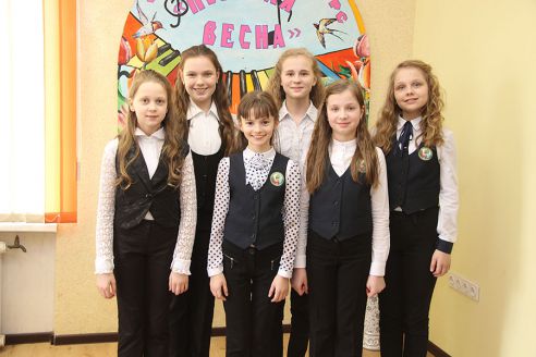 "Поющая весна" собрала в Ошмянах более 50 юных вокалистов
