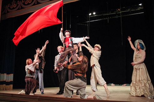 Адзінаццаты абласны фестываль узорных тэатральных калектываў прайшоў у Слоніме