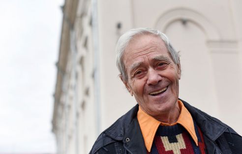 Чугунок картошки, танцы на крышах вагонов и хулиганство на сцене. История старейшего актёра гомельского драмтеатра Фёдора Иванова