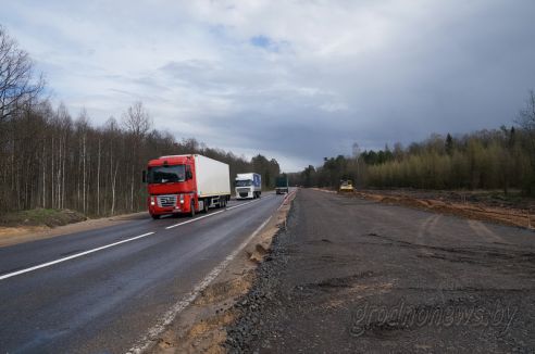 Автомобильная дорога М6 из обычной двухполоски превращается в современную скоростную автомагистраль