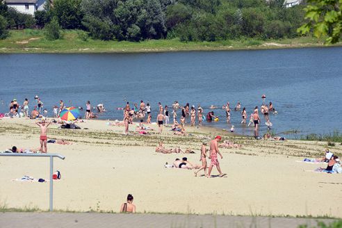 Узнали, почему пляжи Советского района пользуются высоким спросом