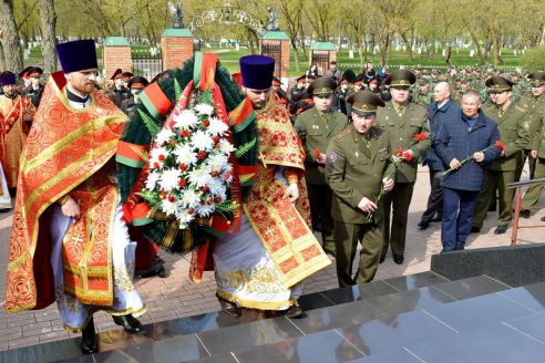 Фотофакт. В храме архистратига Михаила почтили память жертв чернобыльской катастрофы