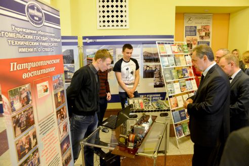 Гомель сохранил лидирующие позиции и стремится к зарплате «по пятьсот»