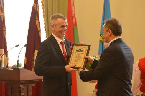 Гомель сохранил лидирующие позиции и стремится к зарплате «по пятьсот»