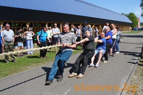 В Слониме массовым праздником отметили день физкультурника
