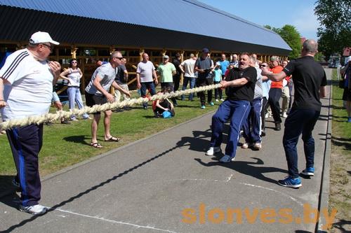 В Слониме массовым праздником отметили день физкультурника