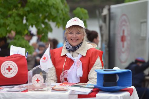 Хук от спецназовца и солдатская каша: как отметили 9 Мая в Советском районе