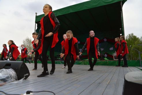 Хук от спецназовца и солдатская каша: как отметили 9 Мая в Советском районе