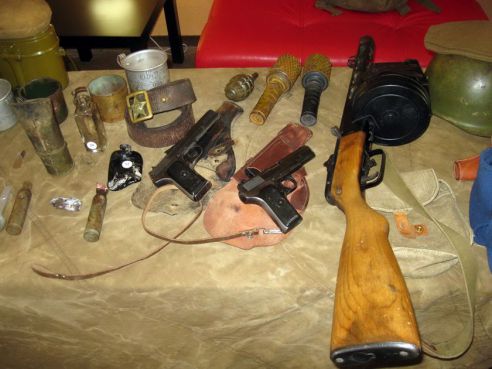 Кинотеатр «Знамя» и военно-исторический клуб «Поиск» устроили в Калинковичах проект, посвященный Дню Победы