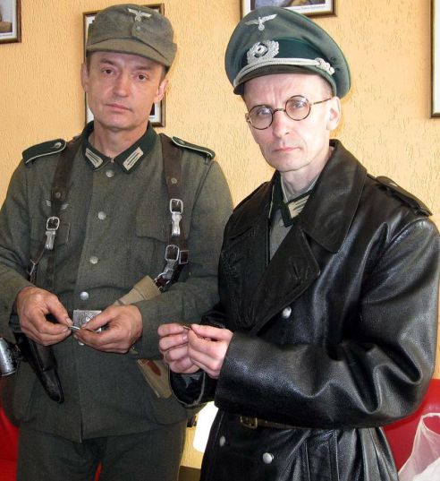 Кинотеатр «Знамя» и военно-исторический клуб «Поиск» устроили в Калинковичах проект, посвященный Дню Победы