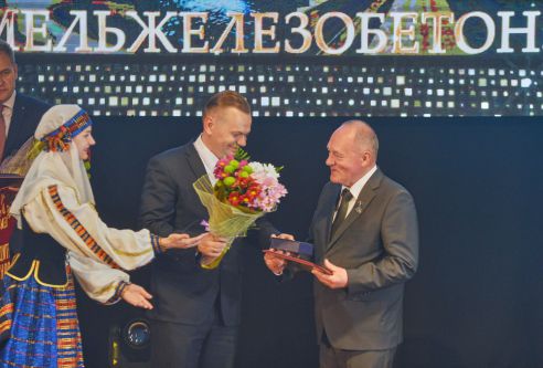 Признание и почёт. В Советском районе наградили лучшие трудовые кол­лективы по итогам работы в 2016 году