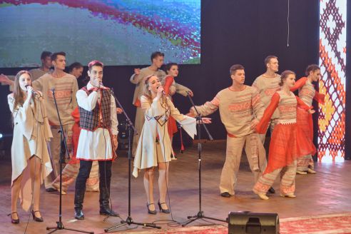 Признание и почёт. В Советском районе наградили лучшие трудовые кол­лективы по итогам работы в 2016 году