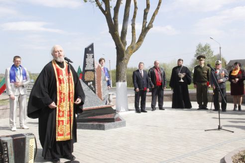 На территории МКК открыт отреставрированный памятник воинам 102-й Дальневосточной Новгород-Северской стрелковой дивизии