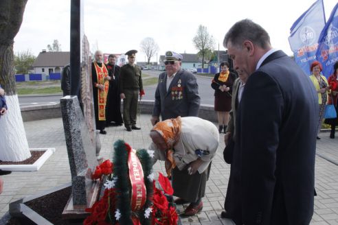 На территории МКК открыт отреставрированный памятник воинам 102-й Дальневосточной Новгород-Северской стрелковой дивизии