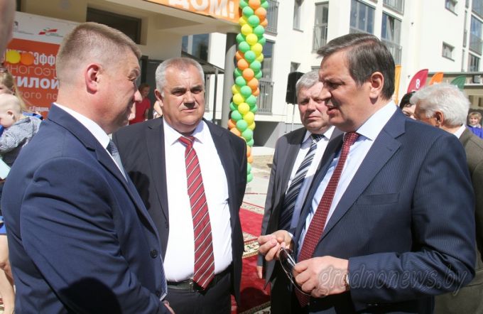 В Гродно состоялось торжественное открытие энергоэффективного дома второго поколения