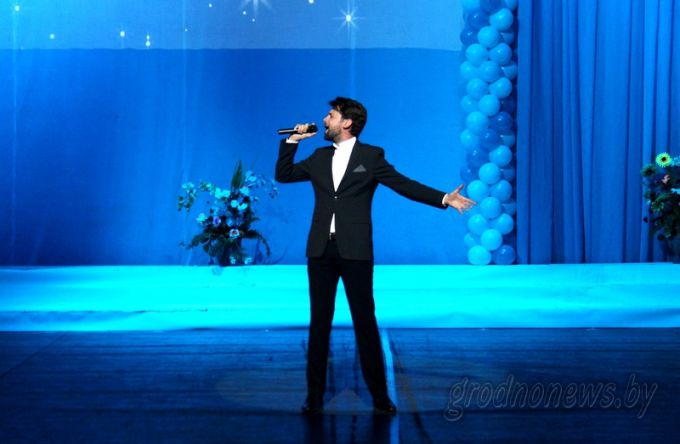 В областном драматическом театре состоялся торжественный вечер, посвященный Дню химика