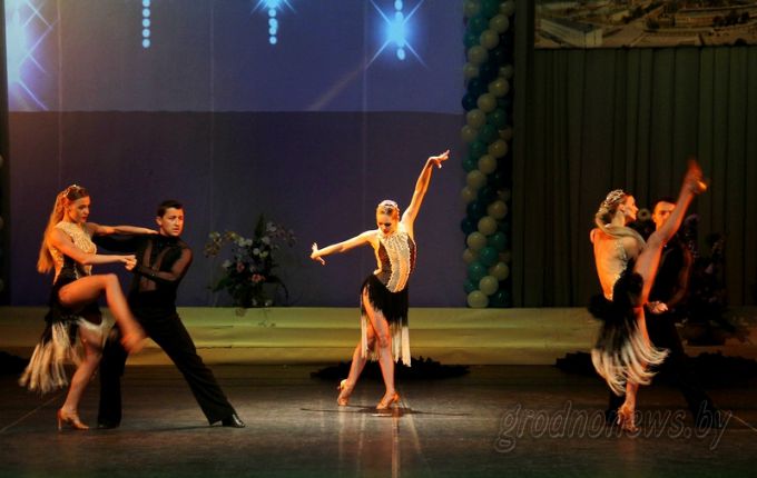 В областном драматическом театре состоялся торжественный вечер, посвященный Дню химика