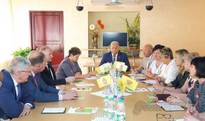 Сенаторы обсудили в Гродно законодательные нормы, содействующие деловой инициативе и повышению инвестиционной привлекательности страны