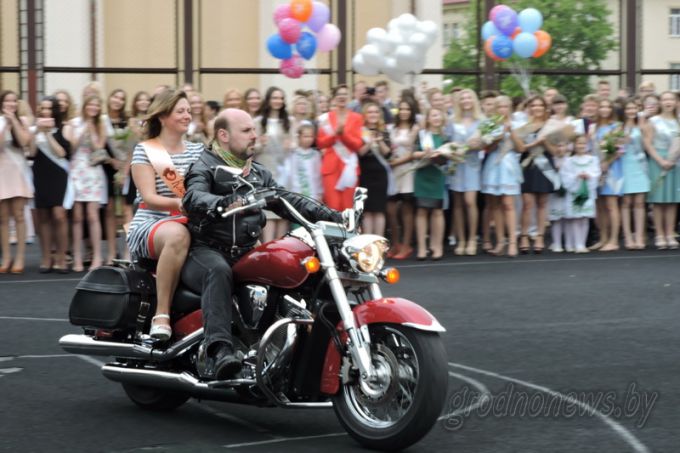 На Гродненщине проходят линейки, посвященные завершению учебного года (Будет дополнено)
