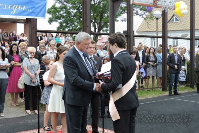 На Гродненщине проходят линейки, посвященные завершению учебного года (Будет дополнено)