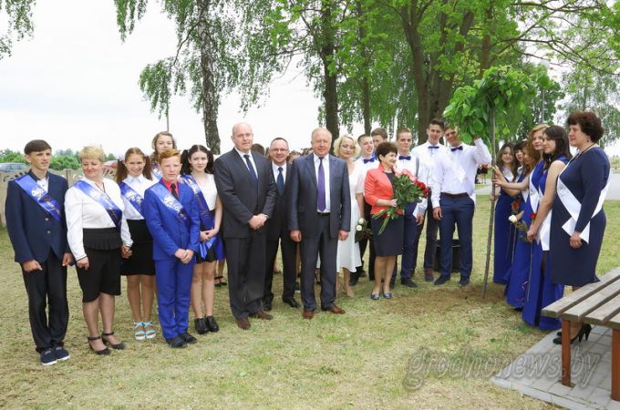На Гродненщине проходят линейки, посвященные завершению учебного года (Будет дополнено)