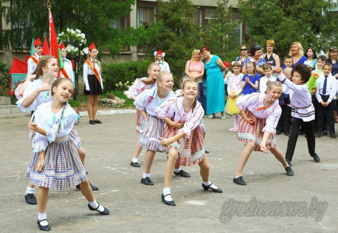 На Гродненщине проходят линейки, посвященные завершению учебного года (Будет дополнено)