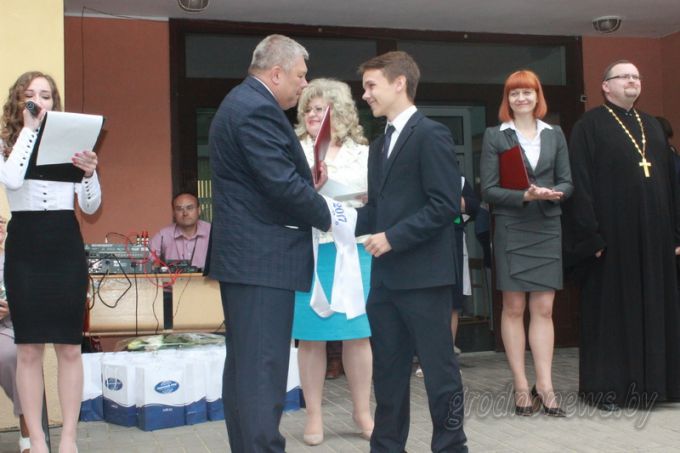 На Гродненщине проходят линейки, посвященные завершению учебного года (Будет дополнено)