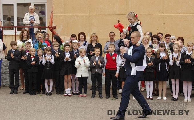 На Гродненщине проходят линейки, посвященные завершению учебного года (Будет дополнено)