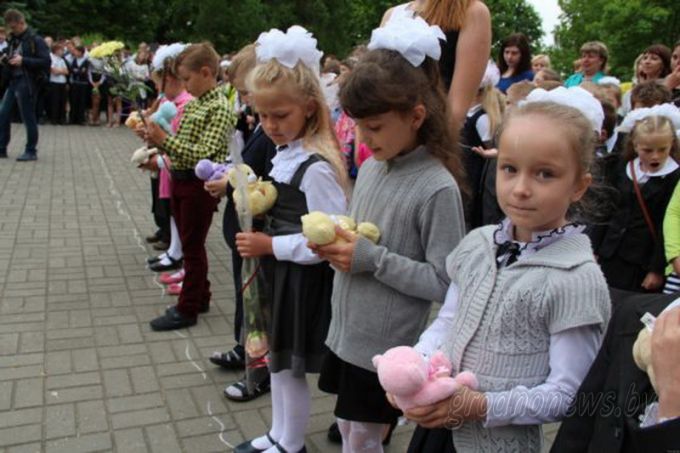 На Гродненщине проходят линейки, посвященные завершению учебного года (Будет дополнено)