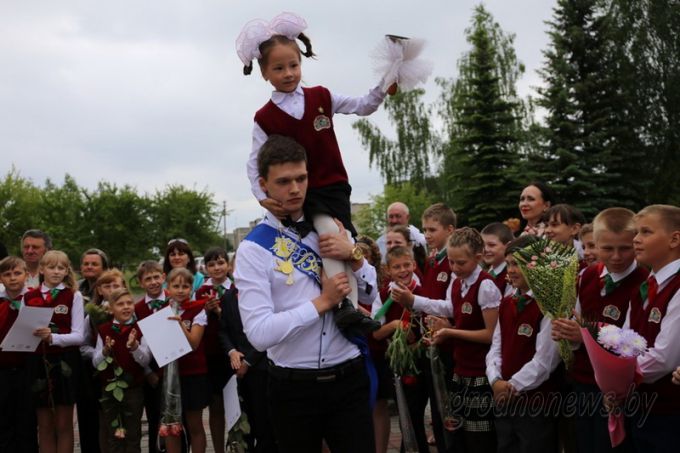 На Гродненщине проходят линейки, посвященные завершению учебного года (Будет дополнено)