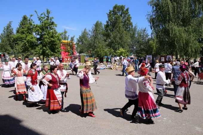 У Тарнова танцавалі па-даўнейшаму