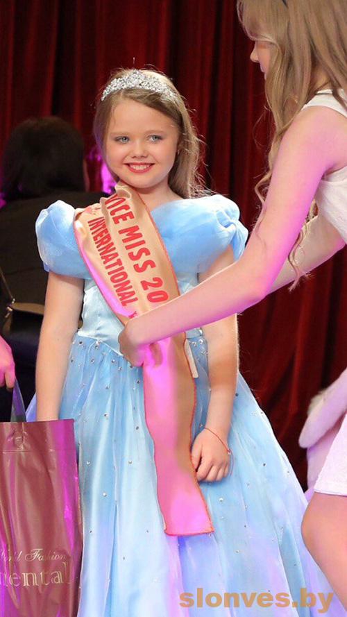 Слонимские красавицы победили на международном конкурсе-фестивале Fashion Top Modeliukas 2017