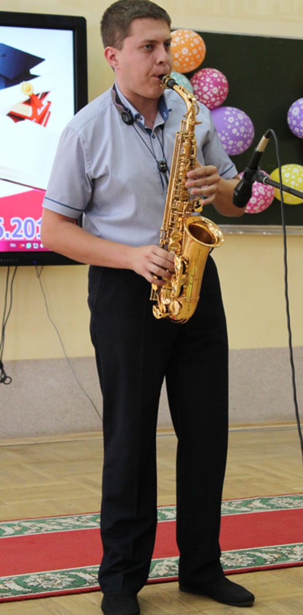 Выпускникам Мозырского государственного педуниверситета имени И. П. Шамякина вручили дипломы