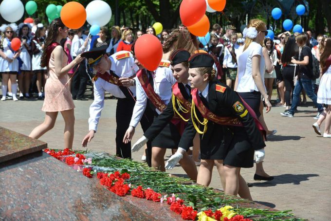 В Советском районе прошёл праздник последнего звонка