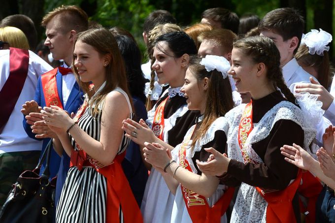 В Советском районе прошёл праздник последнего звонка