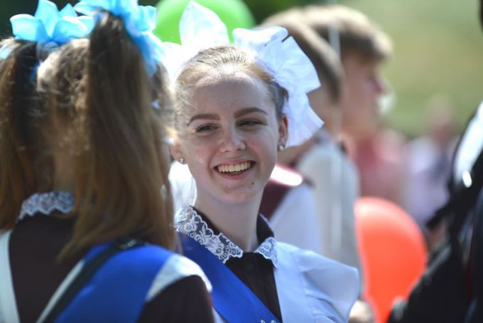 В Советском районе прошёл праздник последнего звонка