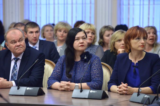 В Гомеле наградили лучших идеологов области по итогам 2016 года