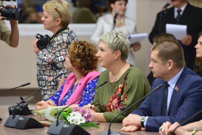 В Гомеле наградили лучших идеологов области по итогам 2016 года