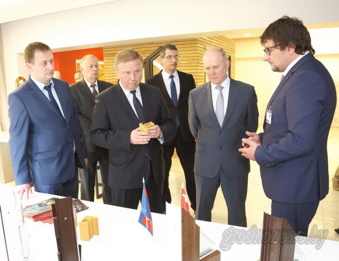 Премьер-министр Беларуси Андрей Кобяков совершил рабочую поездку в Гродненскую область (Дополнено)