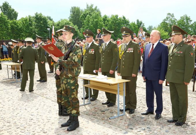 Военную присягу приняли новобранцы частей Гродненского гарнизона и Гродненской пограничной группы