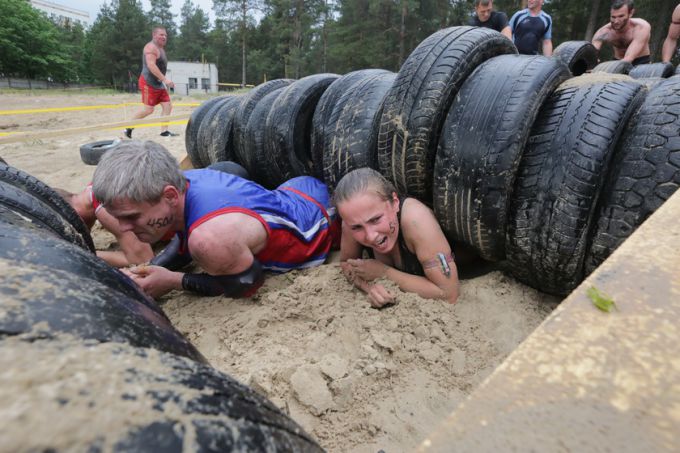 В Калинковичах впервые прошли гонки с препятствиями Zone Race
