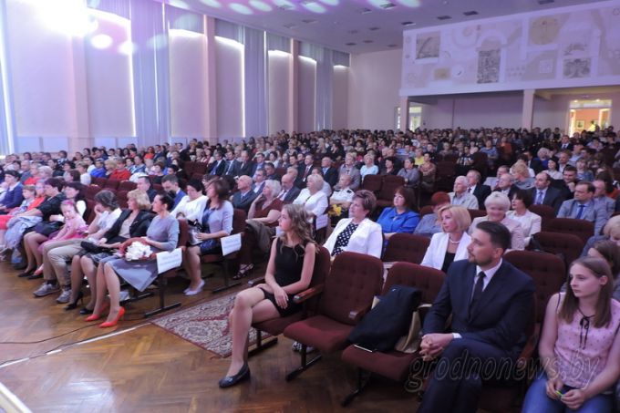 В Гродно прошло торжественное мероприятие в честь Дня медицинских работников