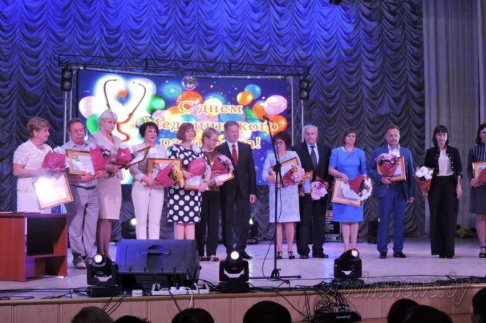 В Гродно прошло торжественное мероприятие в честь Дня медицинских работников