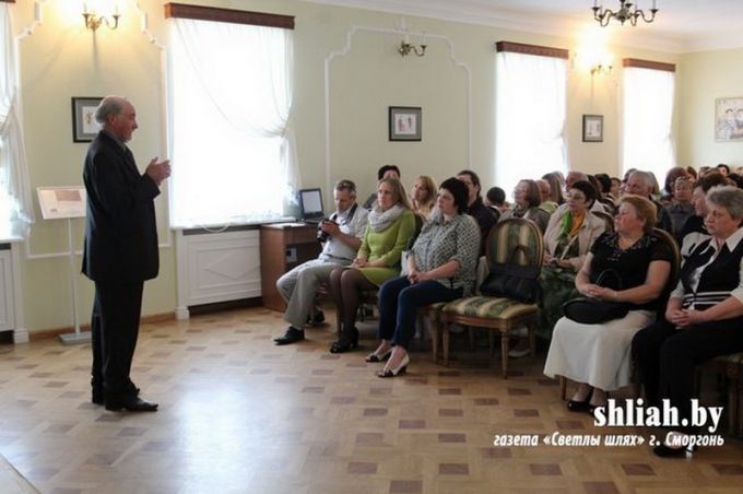 У музеі-сядзібе Агінскага ў Залессі пачала працаваць выстава Уладзіміра Церабуна