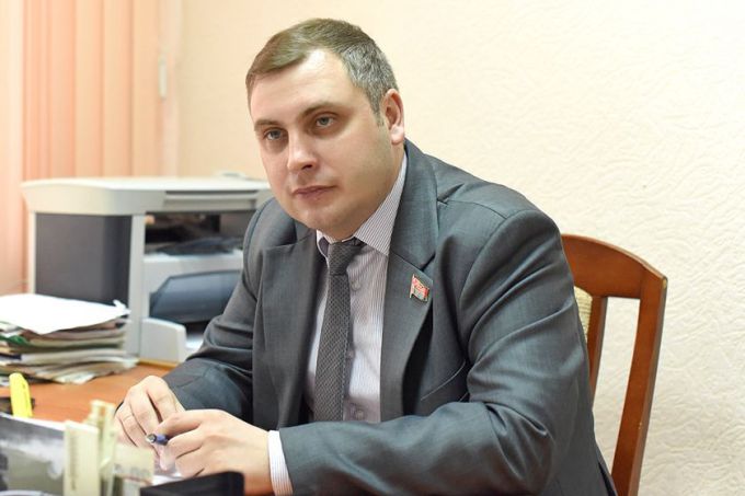 Зачем слепому ружьё и куда делись приюты? Избиратели задают депутатам правильные вопросы