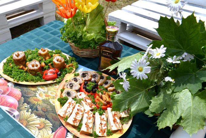 Участники районного турслёта забивали бананами гвозди и готовили зубную пасту для слона